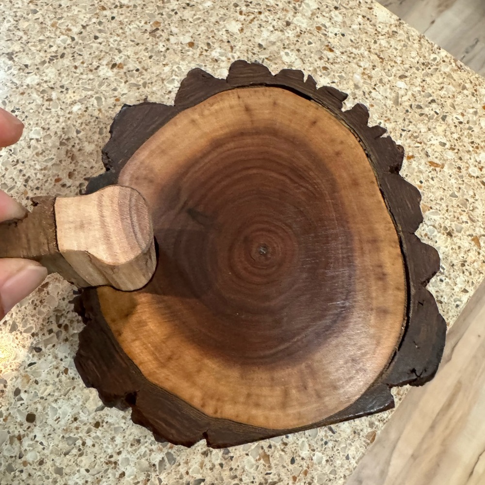 Vintage jewelry Rustic Wooden Tree Stump Box. - Picture 6 of 12